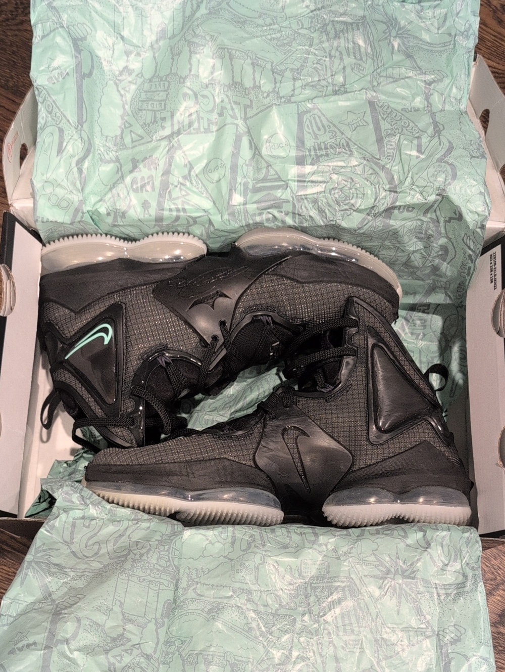 Nike LeBron XIX Basketball Shoes Black & Gray